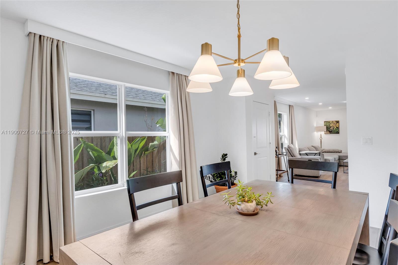 ROYAL HOMES WEST - Residential Lease