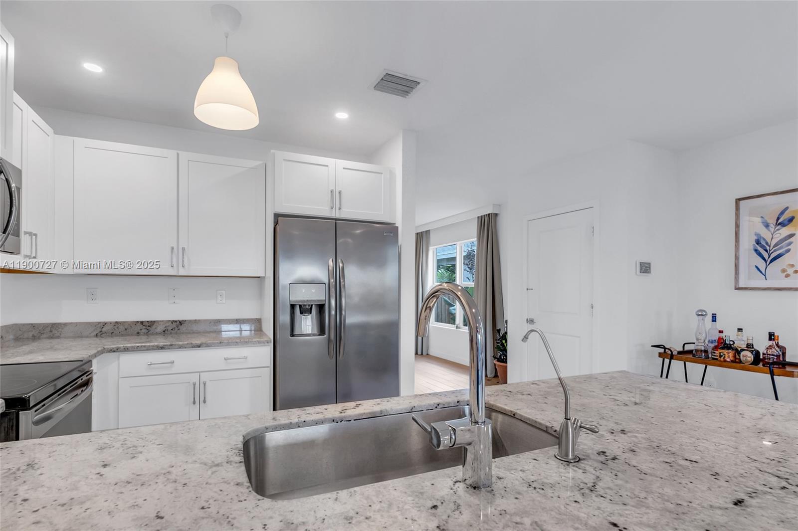 ROYAL HOMES WEST - Residential Lease