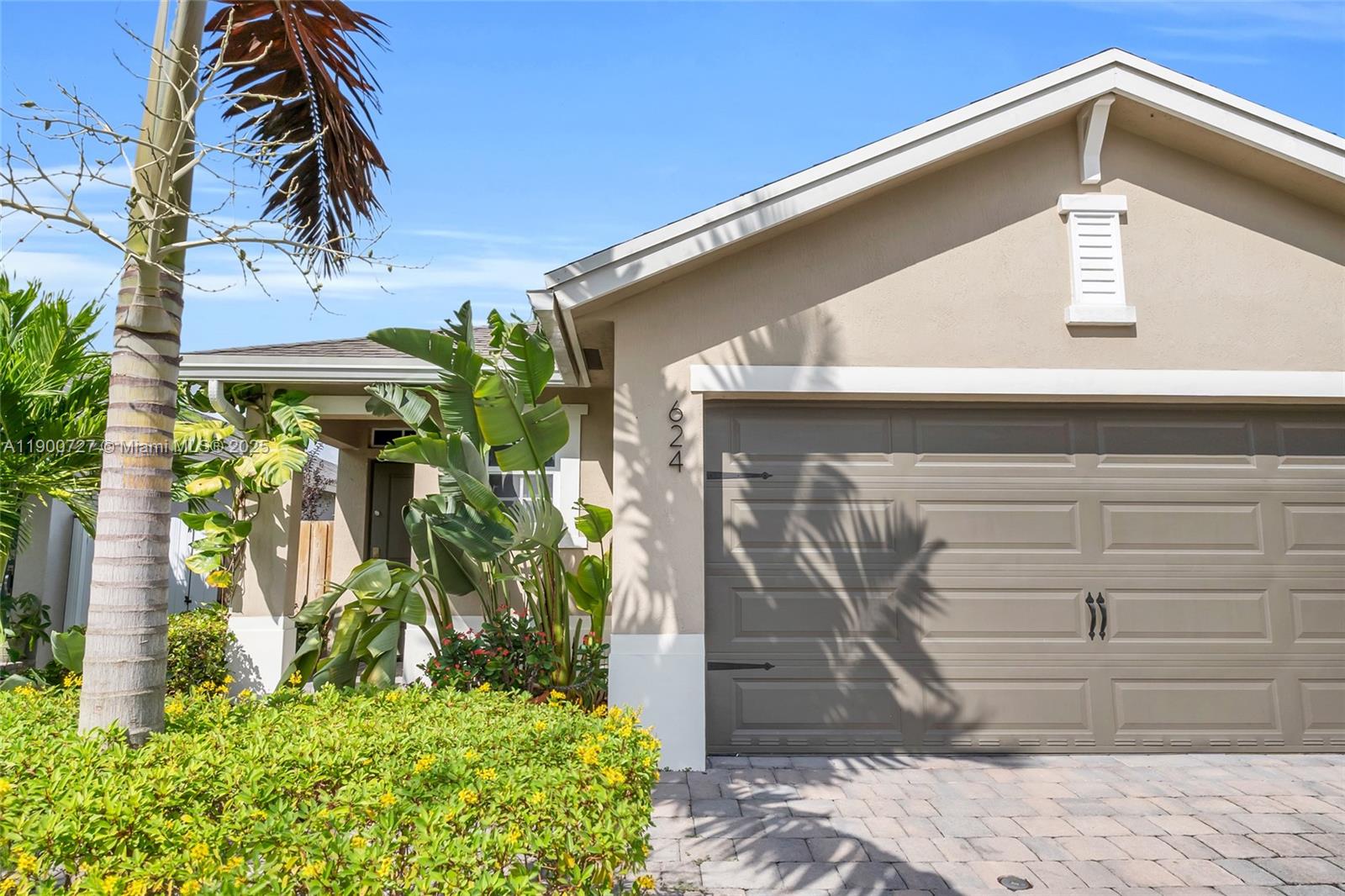 ROYAL HOMES WEST - Residential Lease