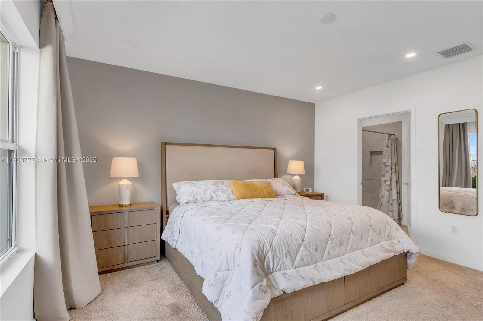 ROYAL HOMES WEST - Residential Lease