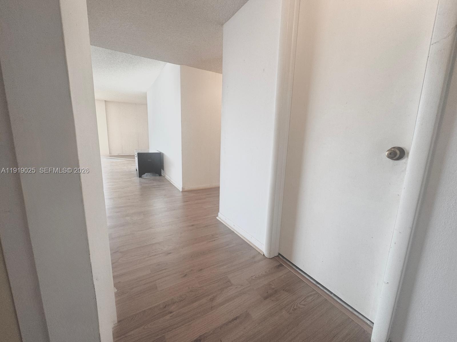 HALLMARK OF HOLLYWOOD CON - Residential