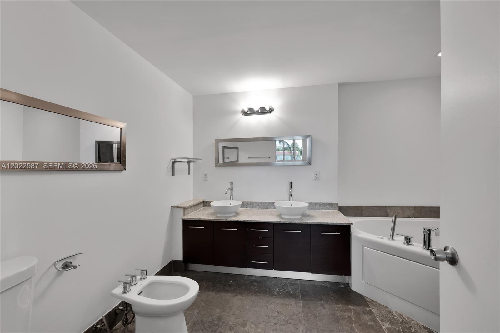 UPTOWN MARINA LOFTS CONDO - Residential
