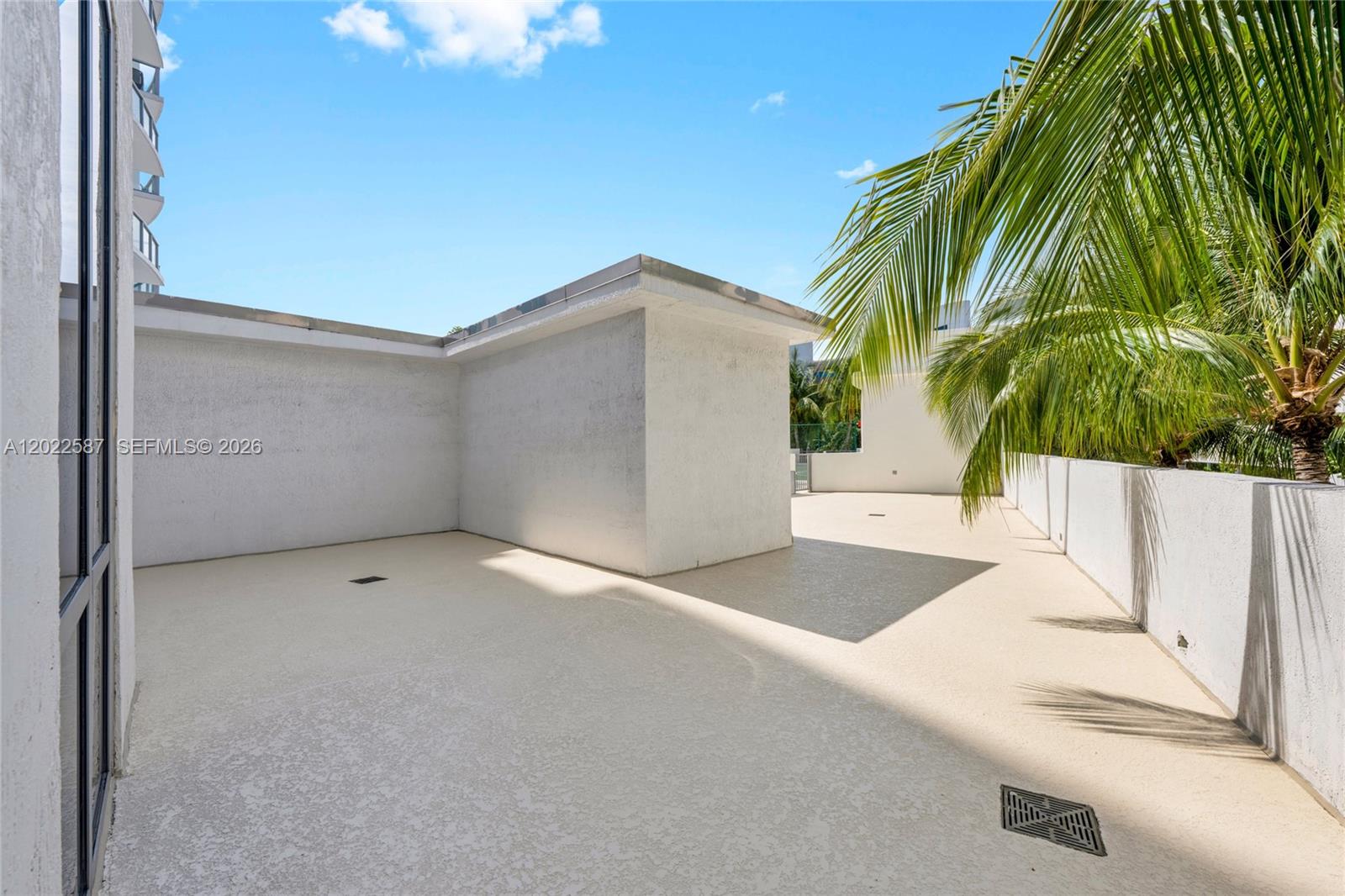 UPTOWN MARINA LOFTS CONDO - Residential