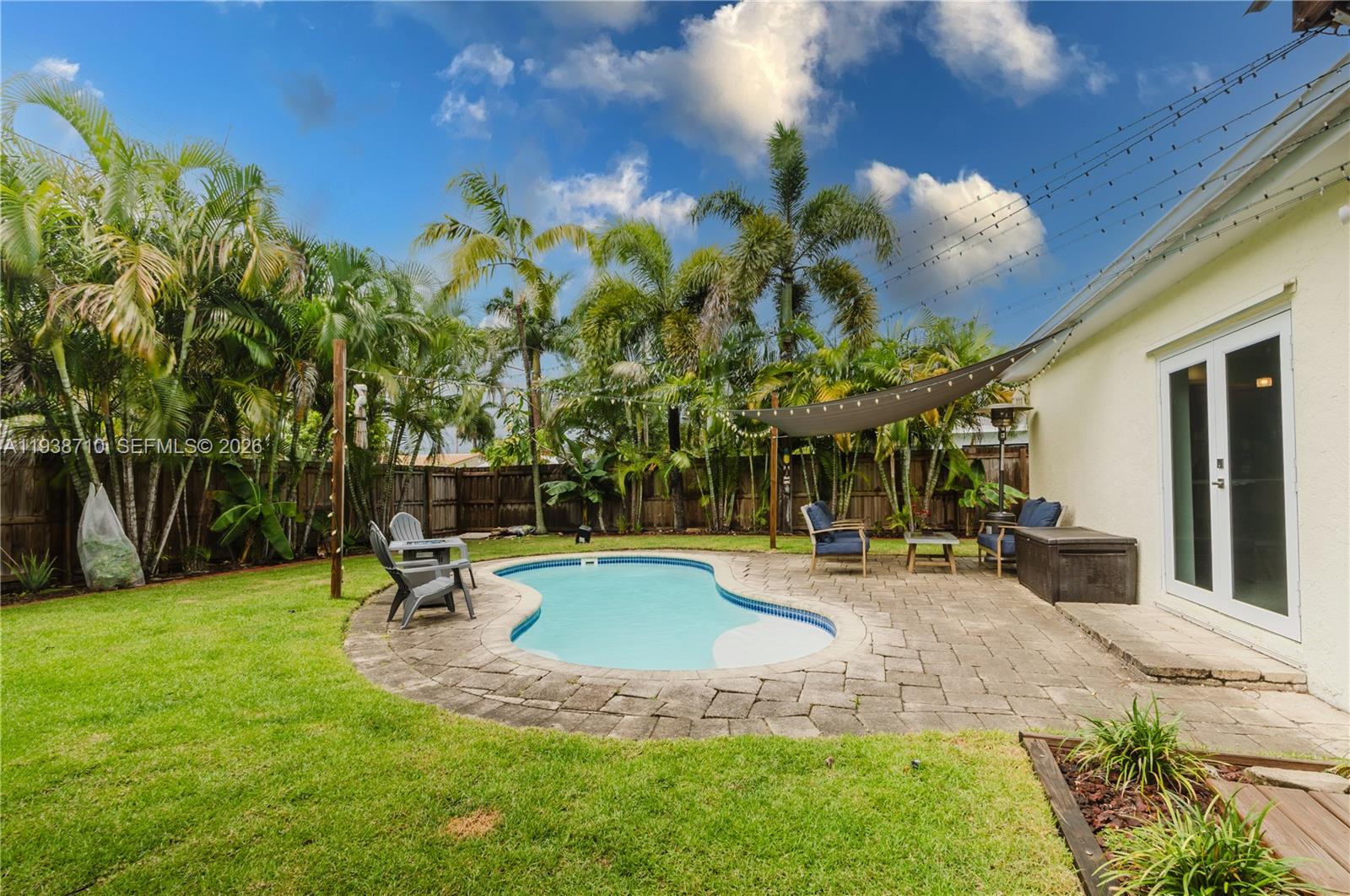 CENTRAL GOLF SEC OF HOLLY - Residential