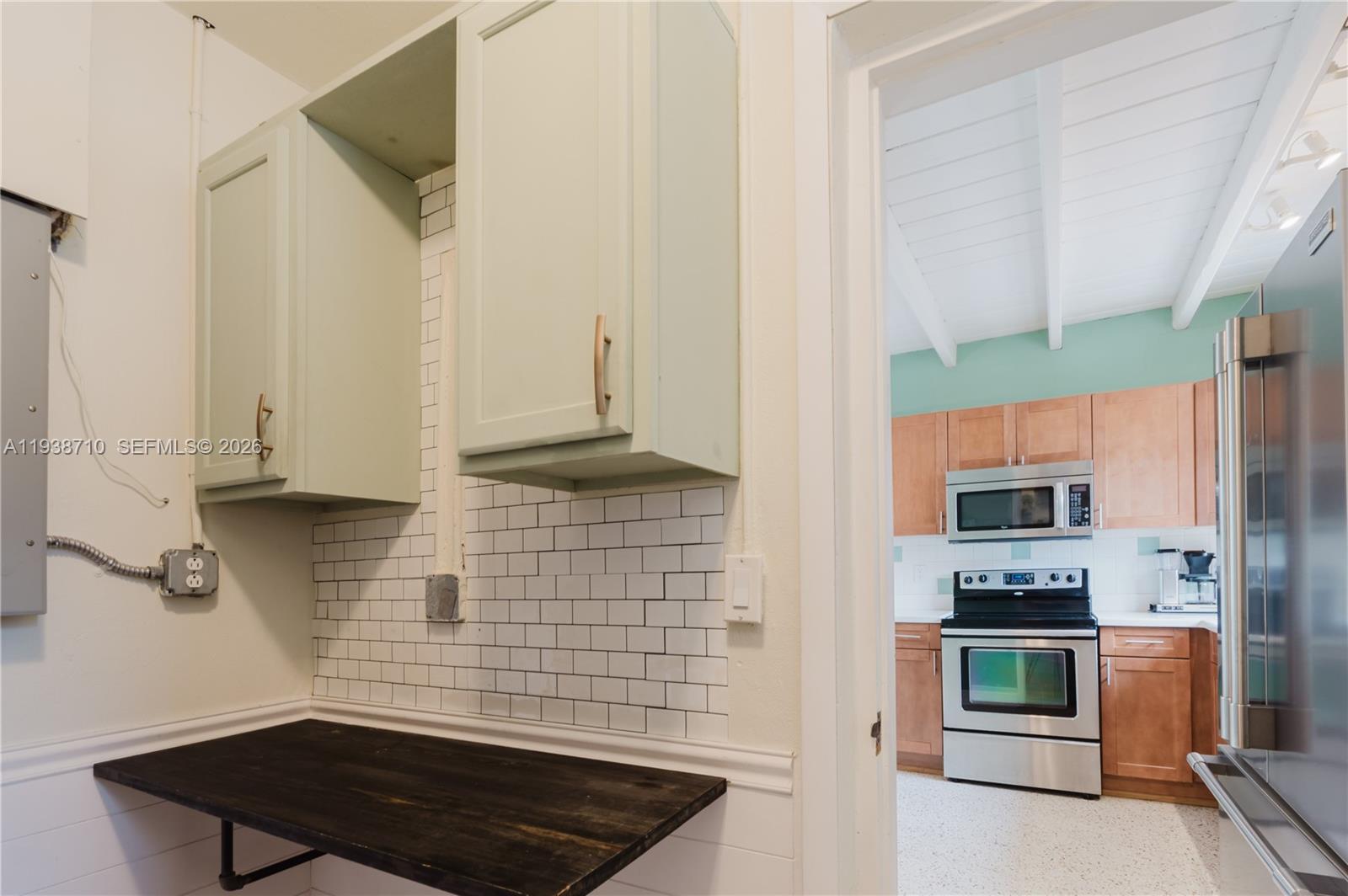 CENTRAL GOLF SEC OF HOLLY - Residential