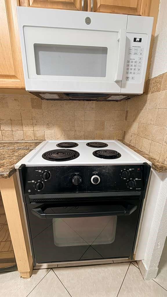 VERSAILLES GARDENS CONDO - Residential Lease