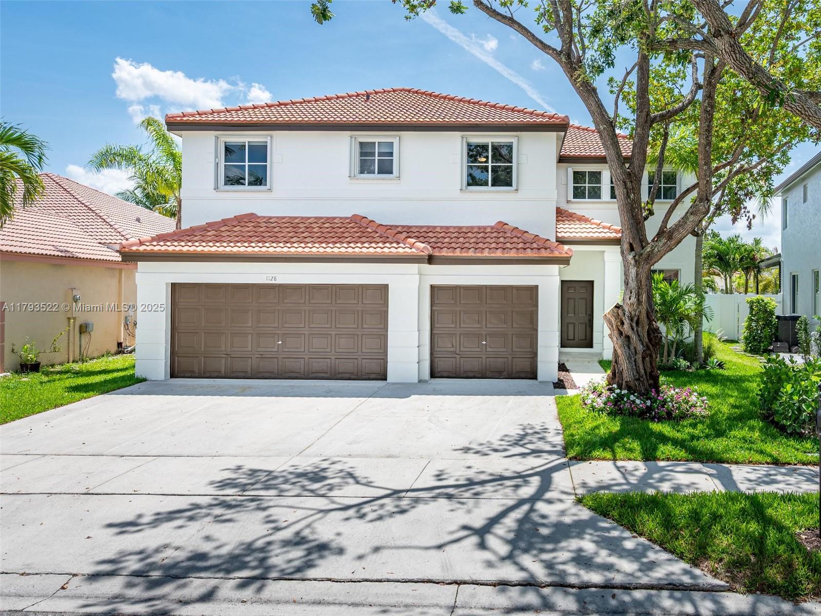 Property for Sale at 1128 Hidden Valley Way, Weston, Broward County, Florida - Bedrooms: 6 
Bathrooms: 4  - $1,199,000