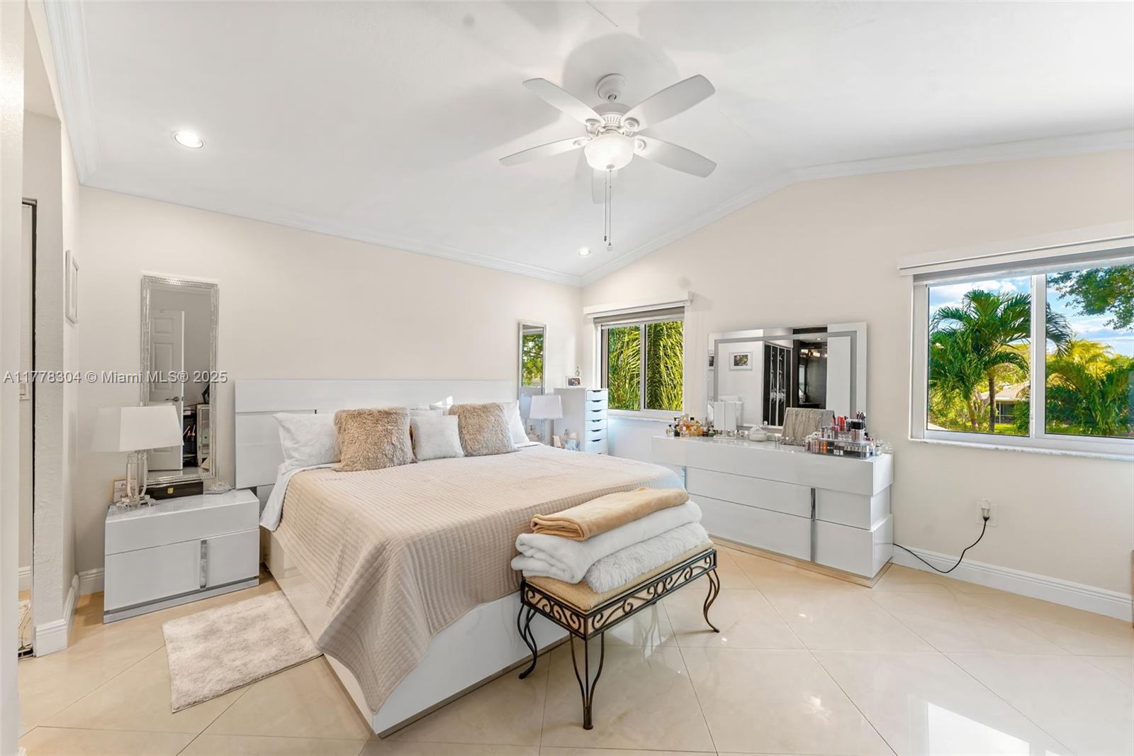 SAPPHIRE SHORES-SAPPHIRE - Residential
