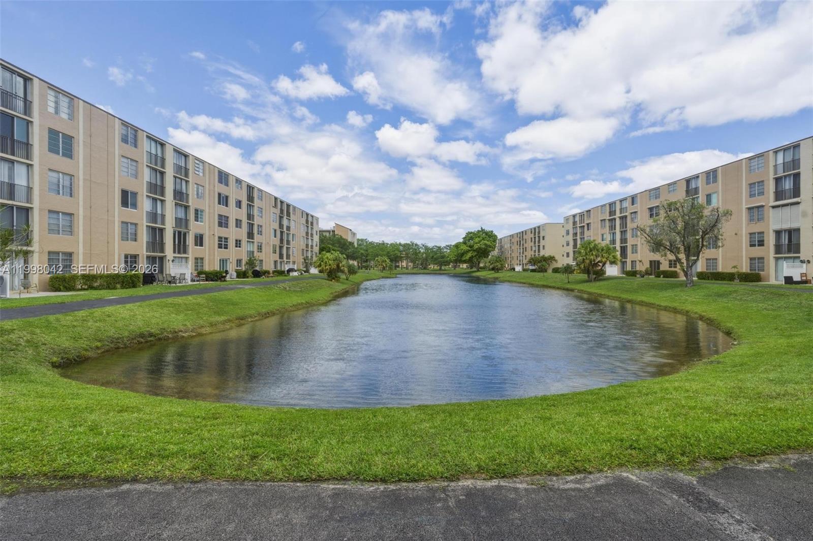 CASCADES OF LAUDERHILL 2 - Residential