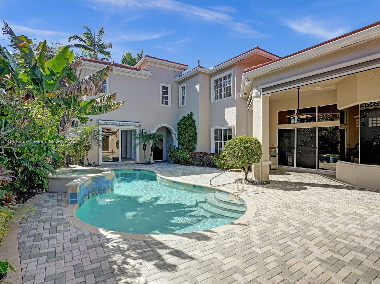 BRISTOL POINTE - Residential