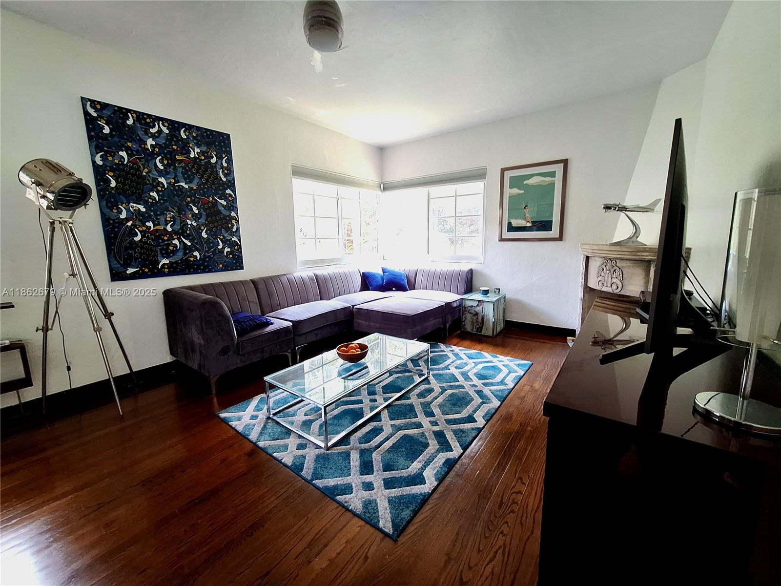 PARK VIEW HOUSE CONDOMINI - Residential Lease