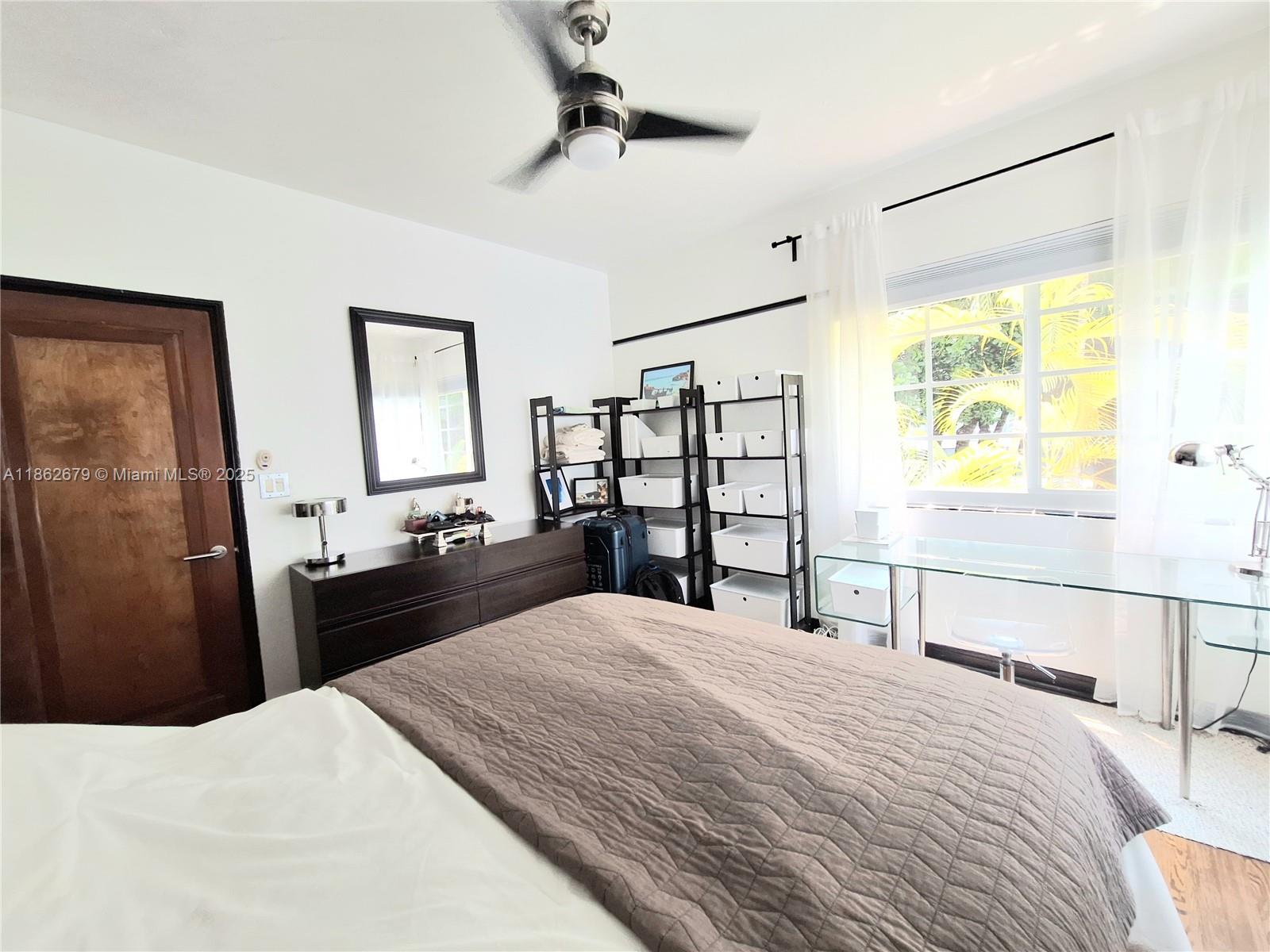 PARK VIEW HOUSE CONDOMINI - Residential Lease