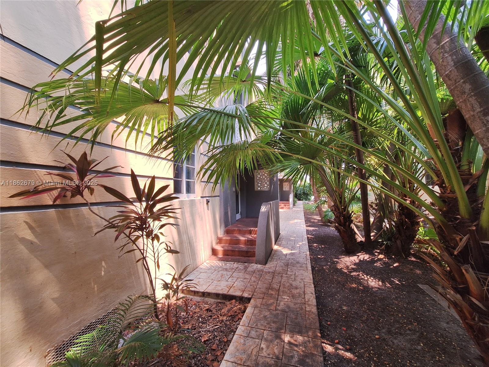 PARK VIEW HOUSE CONDOMINI - Residential Lease