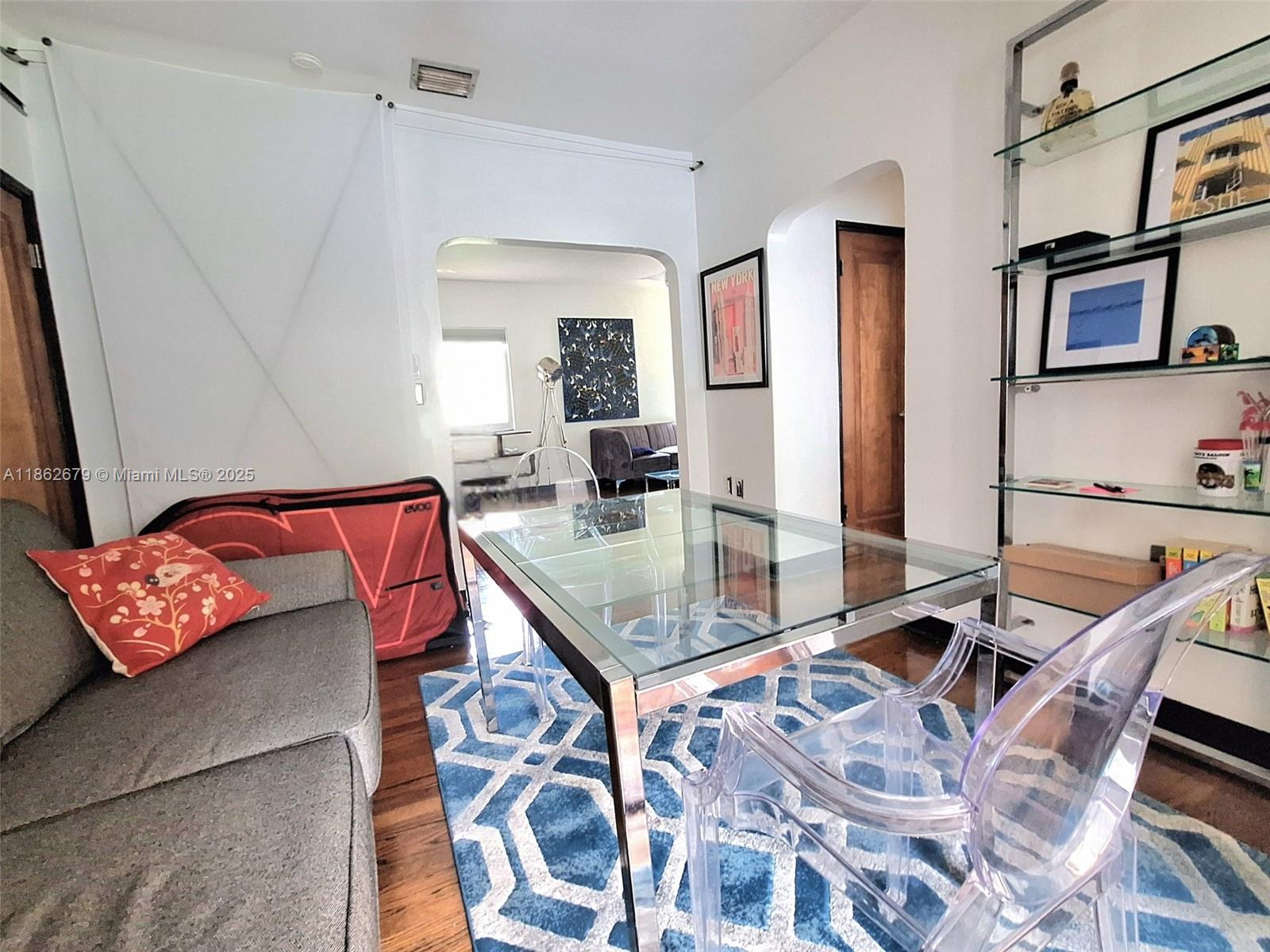 PARK VIEW HOUSE CONDOMINI - Residential Lease