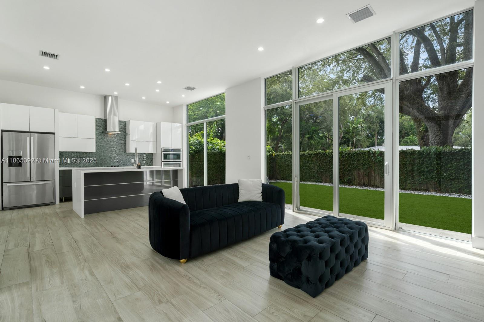 CORAL WAY HGTS - Residential