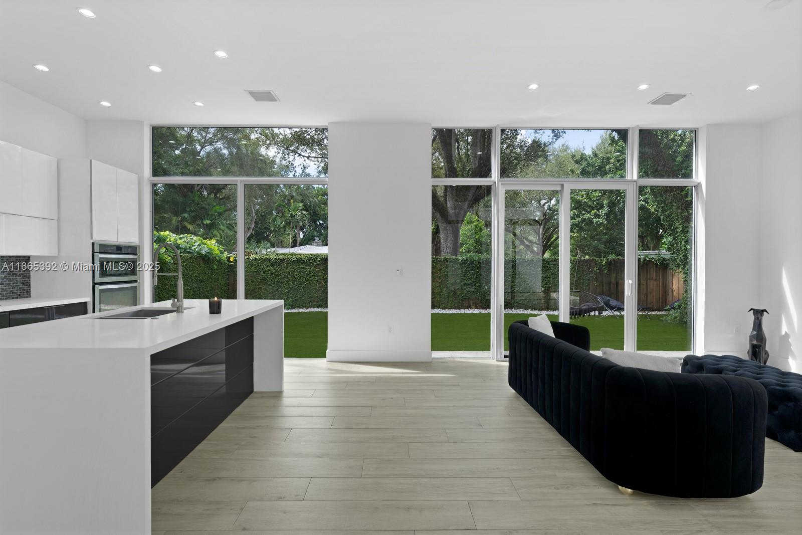 CORAL WAY HGTS - Residential