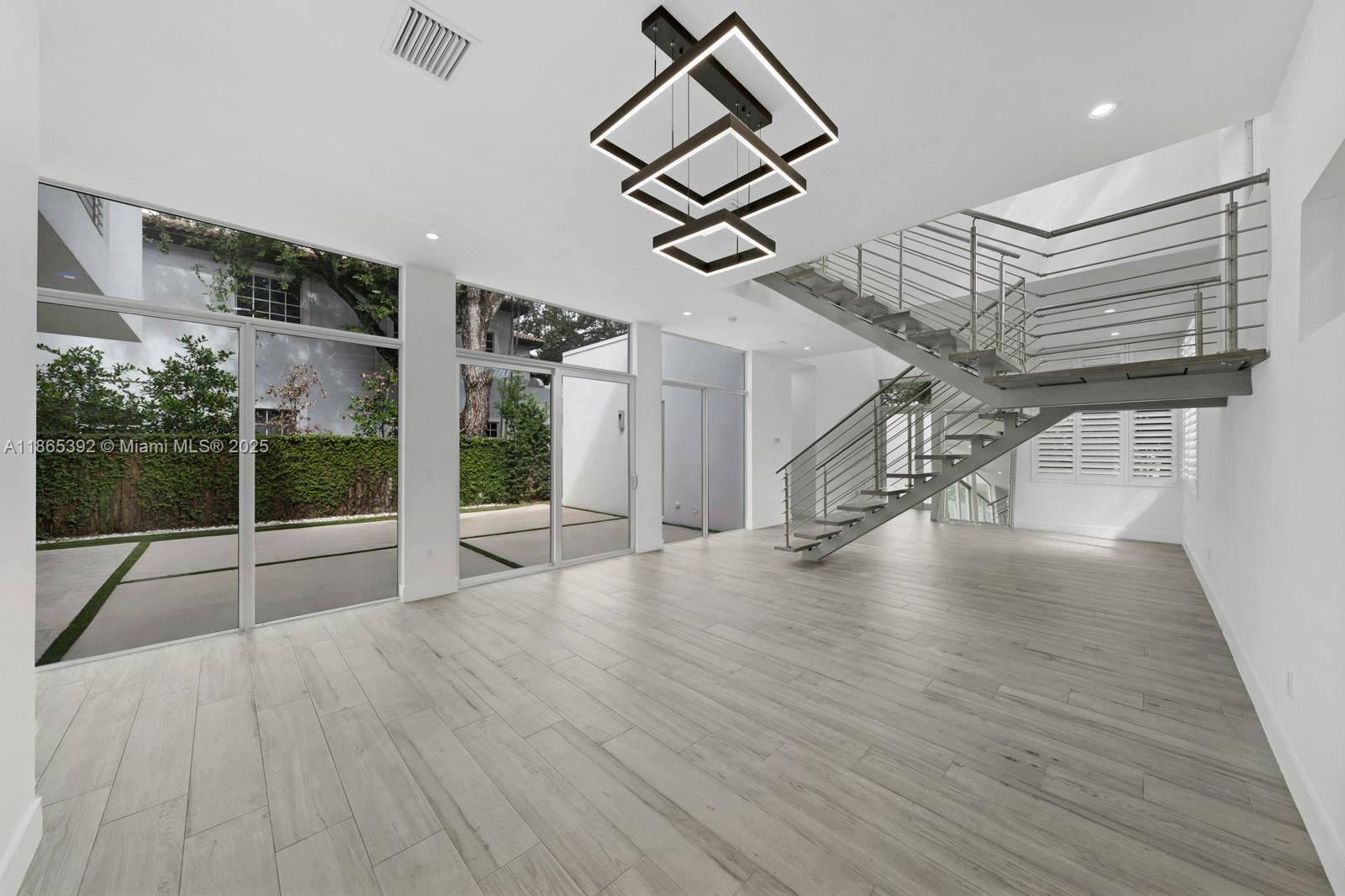 CORAL WAY HGTS - Residential