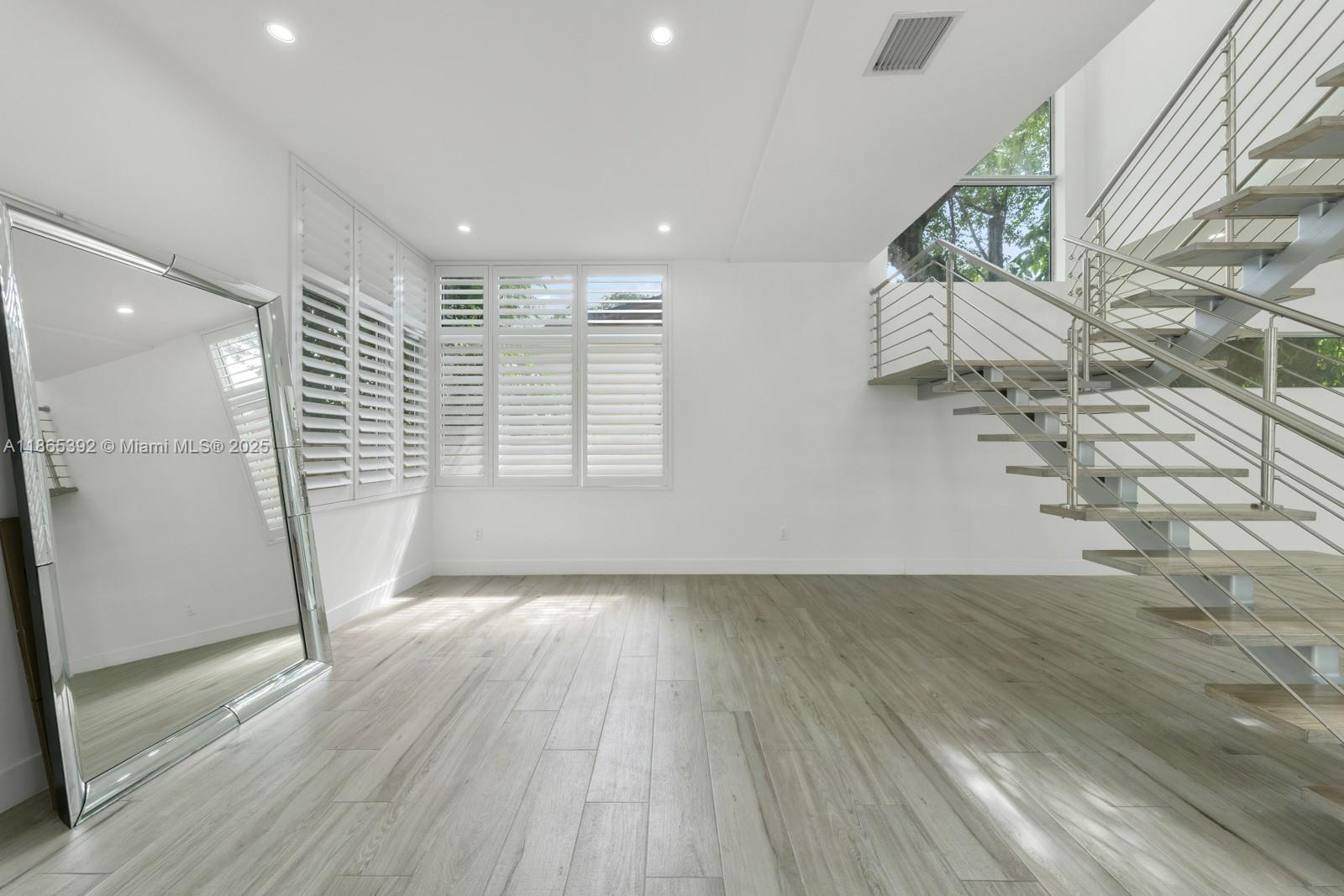 CORAL WAY HGTS - Residential