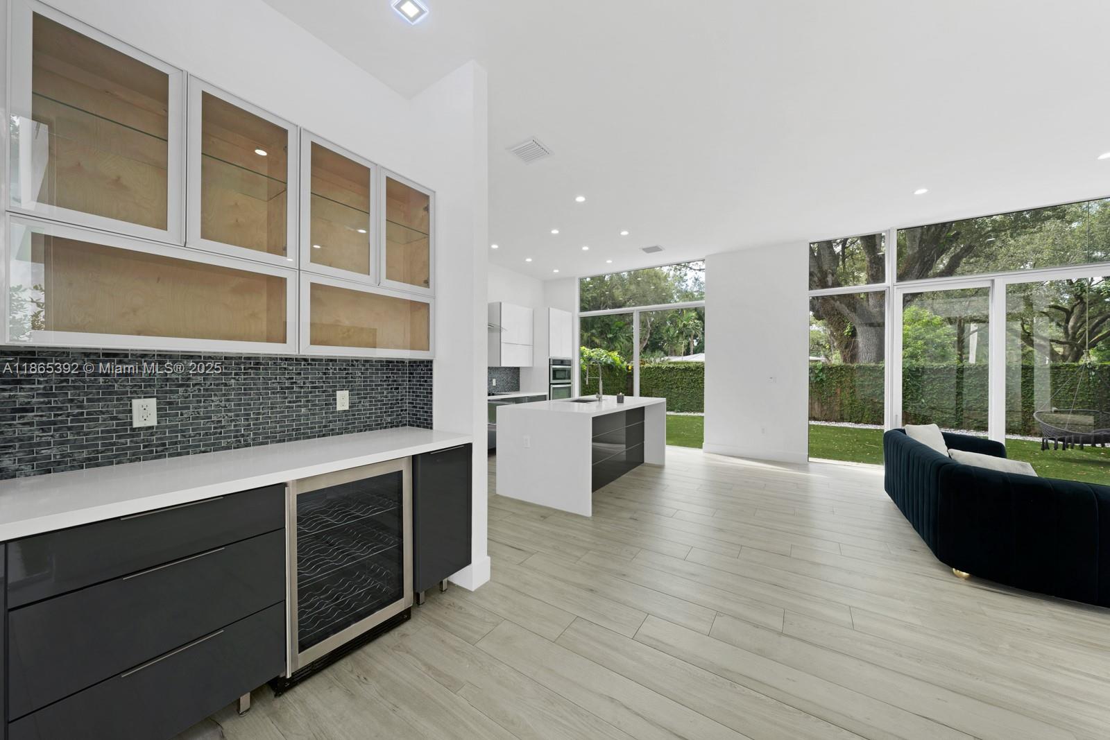 CORAL WAY HGTS - Residential