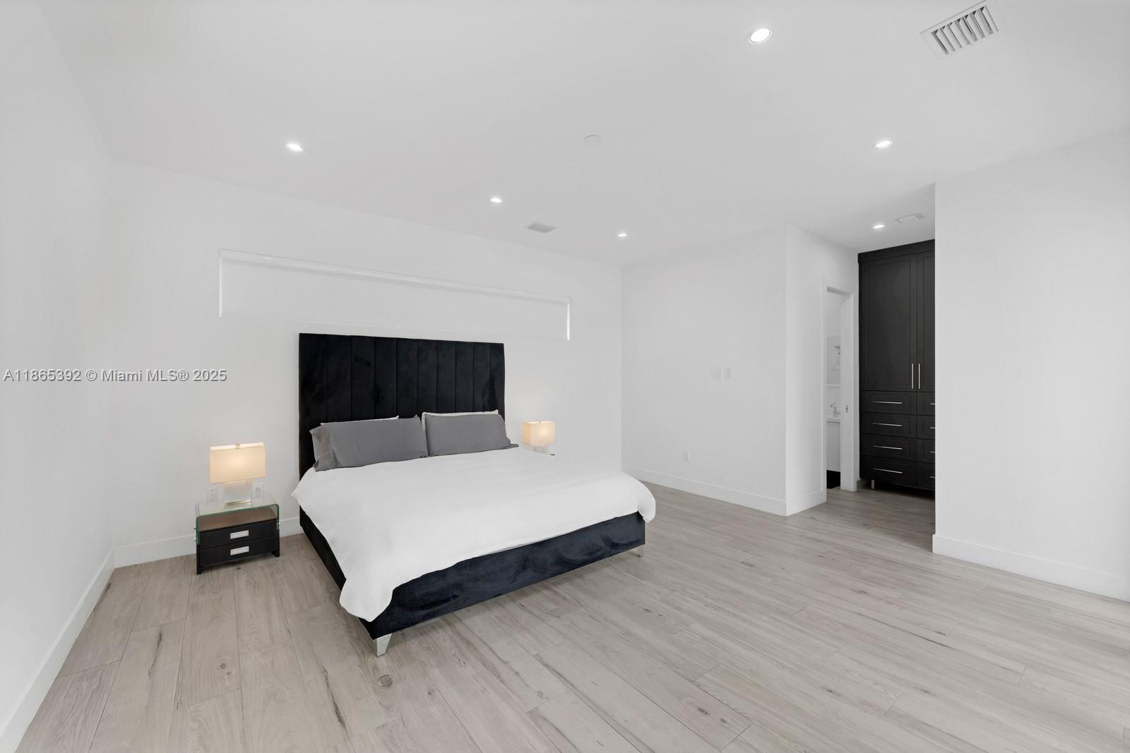 CORAL WAY HGTS - Residential