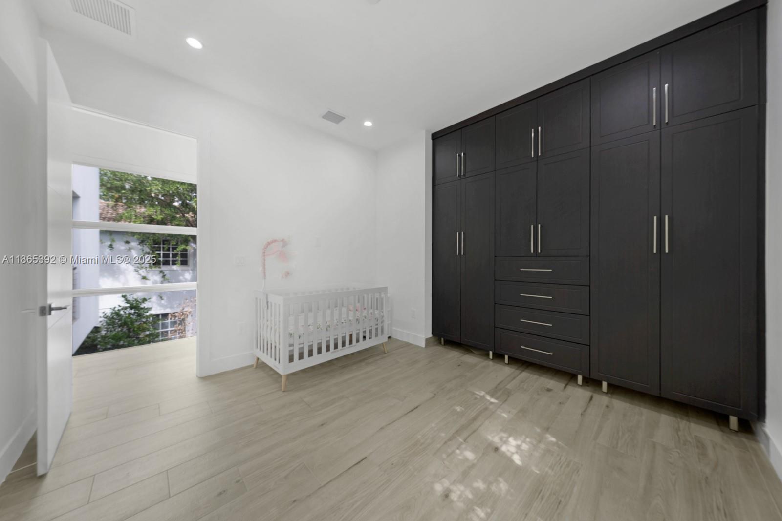 CORAL WAY HGTS - Residential