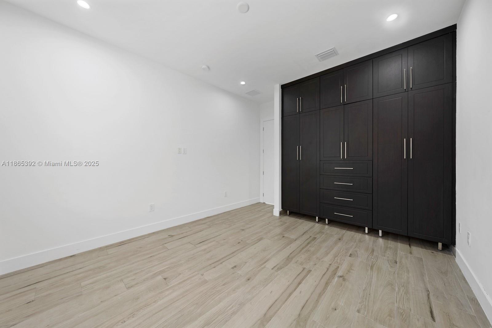 CORAL WAY HGTS - Residential