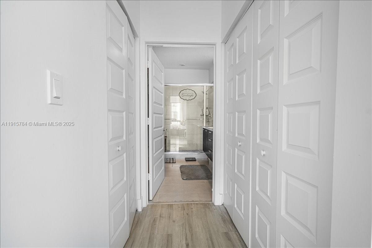 DOWNTOWN DORAL SOUTH PHAS - Residential