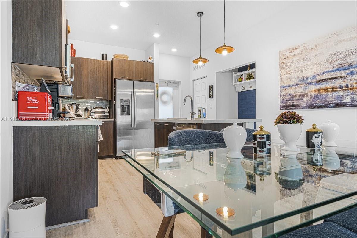 DOWNTOWN DORAL SOUTH PHAS - Residential