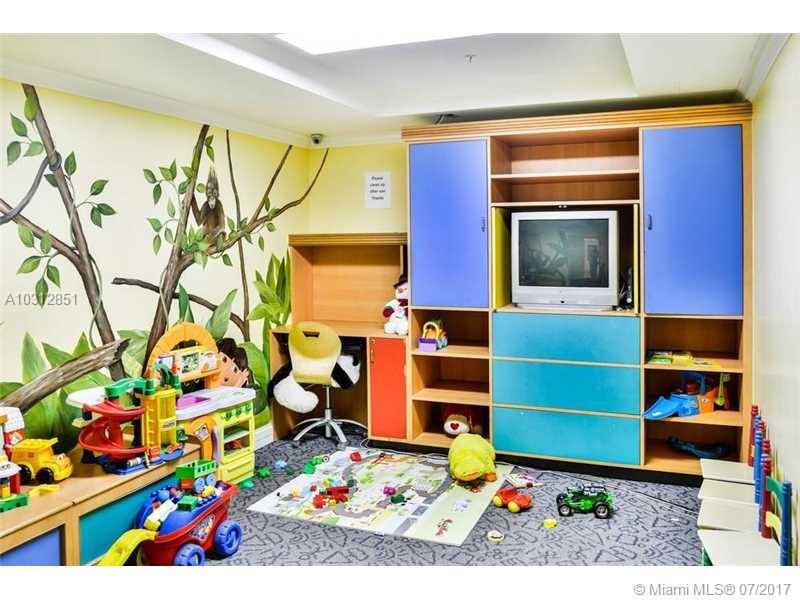 PORTO BELLAGIO CONDO - Residential Lease