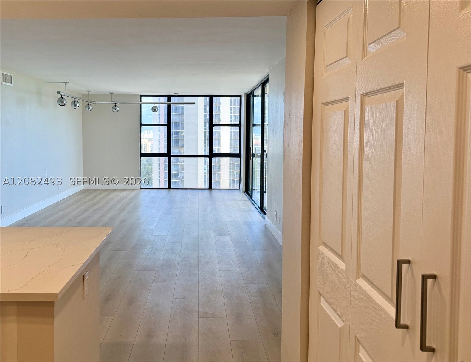 20335 W Country Club Dr 1203