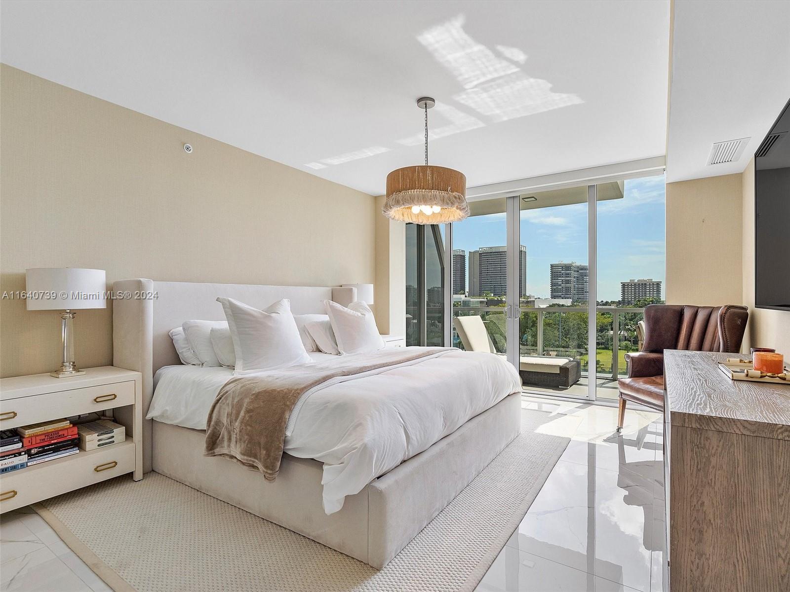 BAY HARBOR ISLANDS - Residential