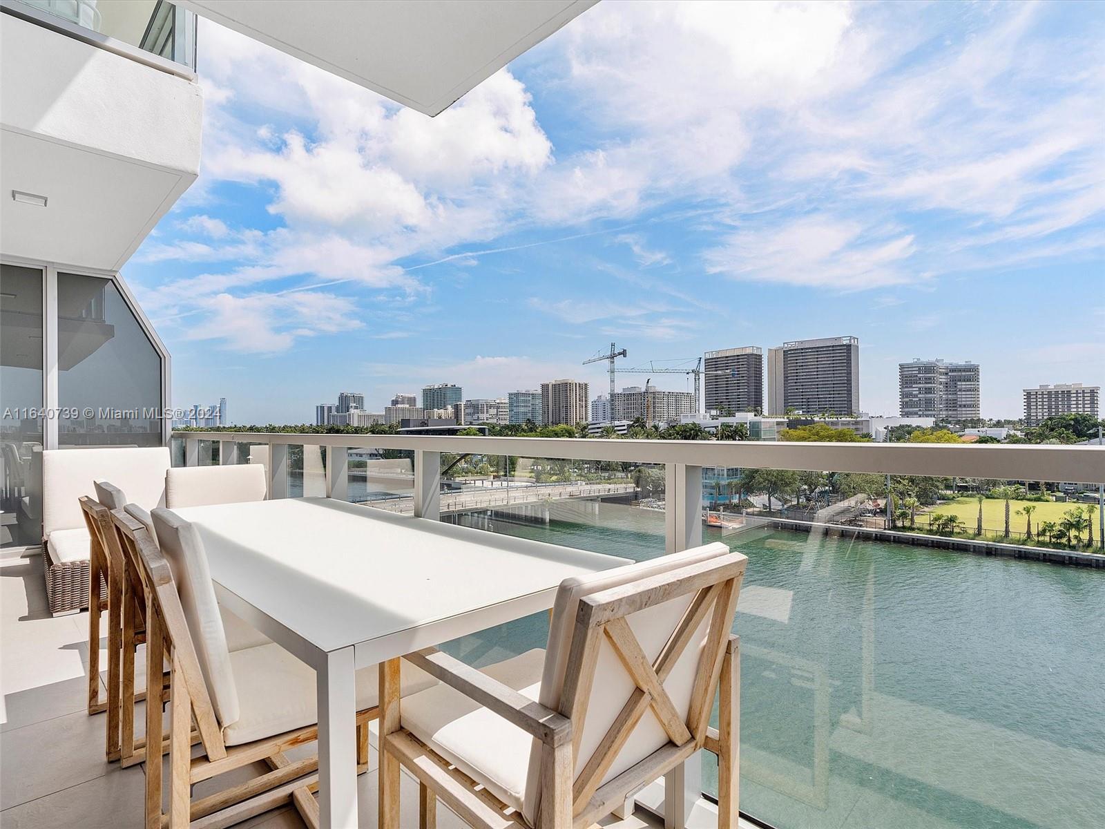 BAY HARBOR ISLANDS - Residential