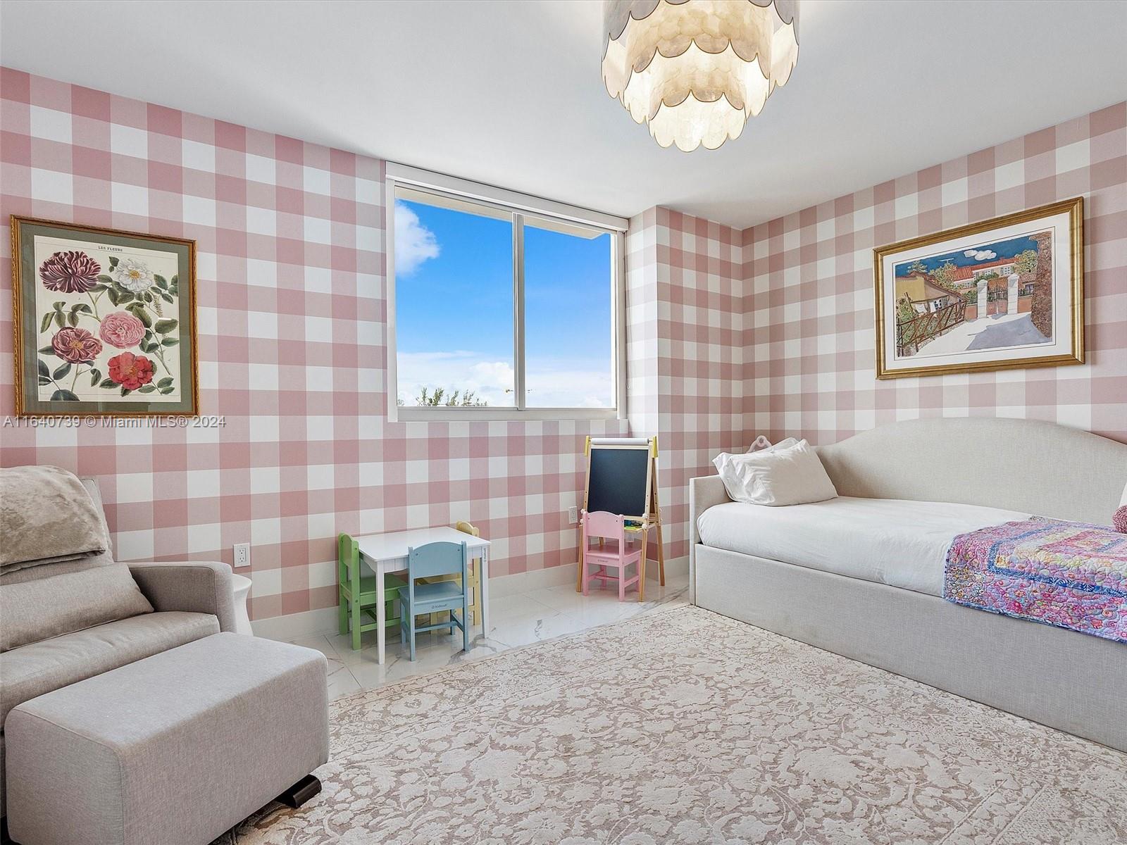 BAY HARBOR ISLANDS - Residential