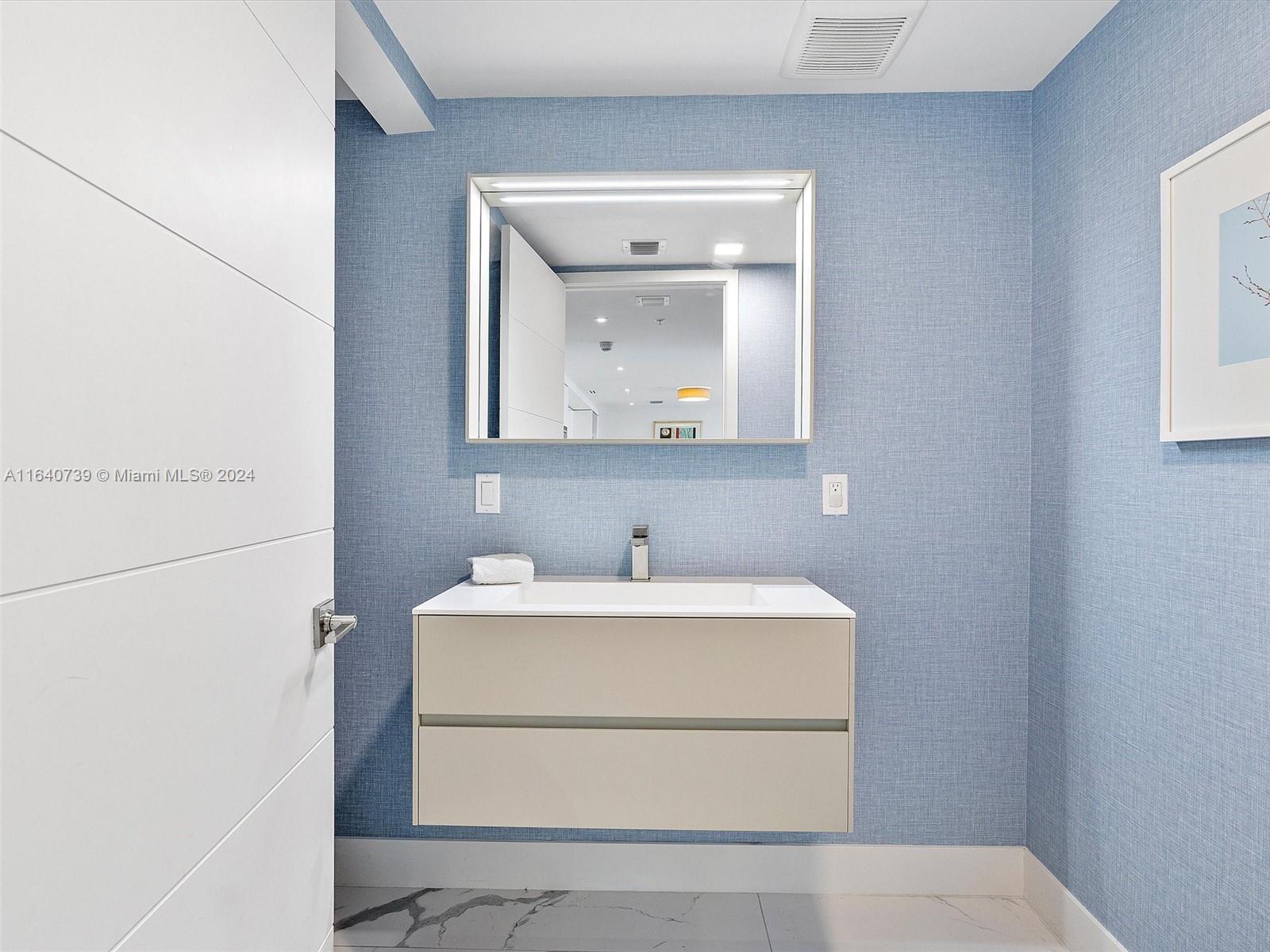 BAY HARBOR ISLANDS - Residential