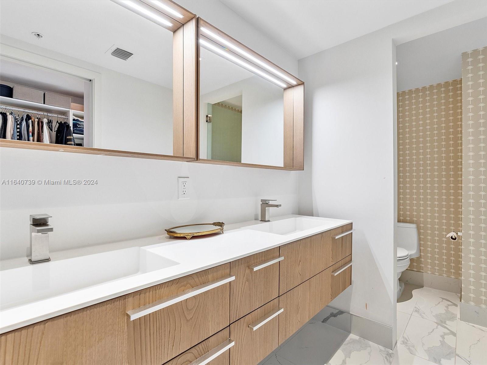 BAY HARBOR ISLANDS - Residential