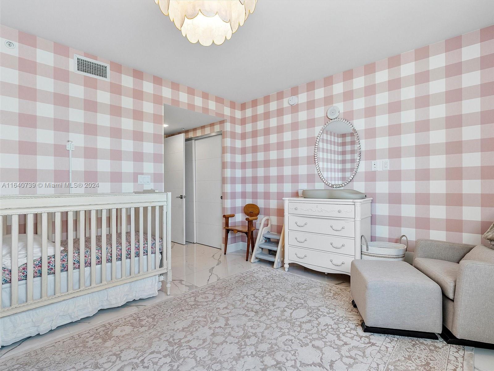 BAY HARBOR ISLANDS - Residential