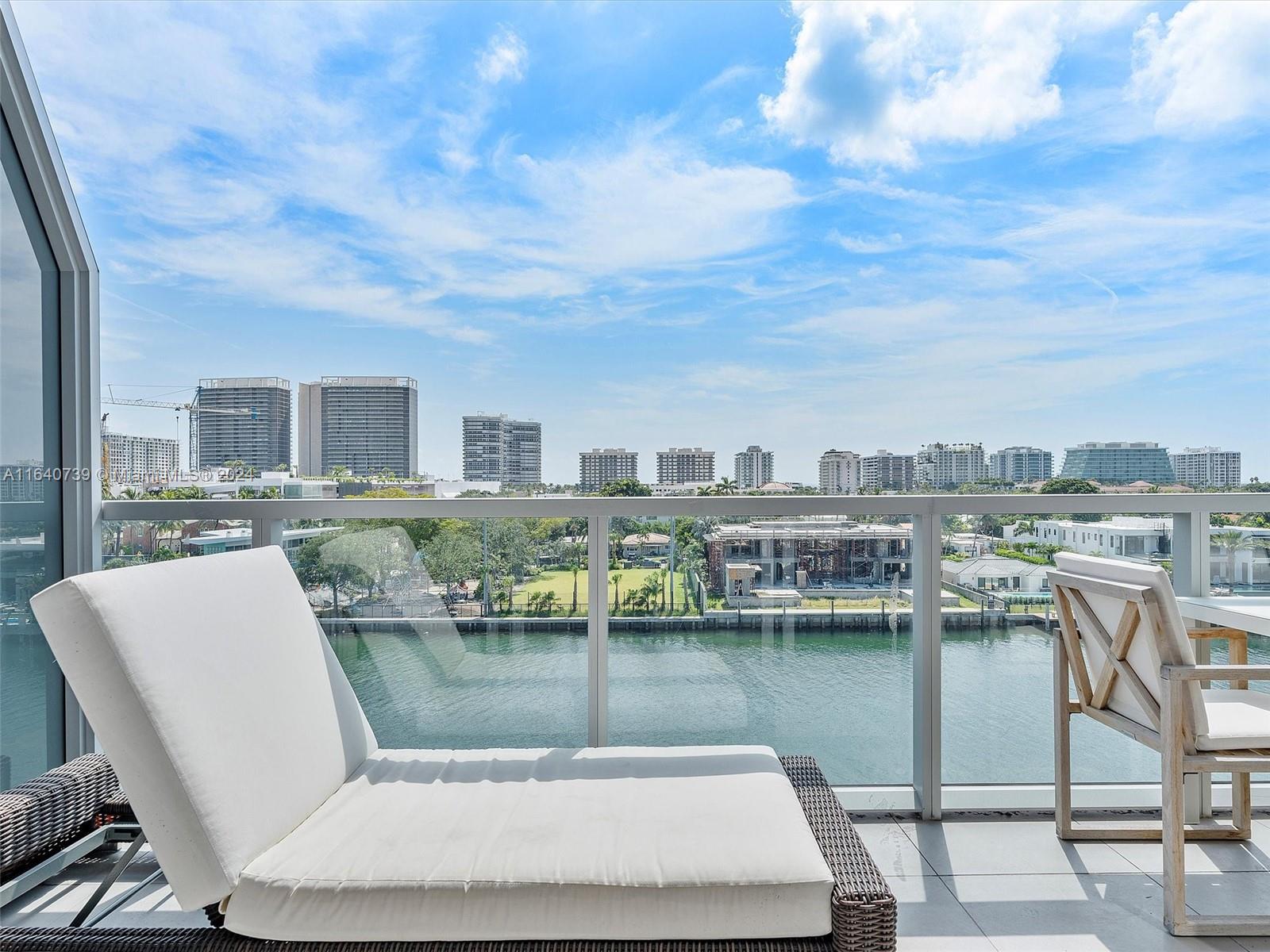 BAY HARBOR ISLANDS - Residential