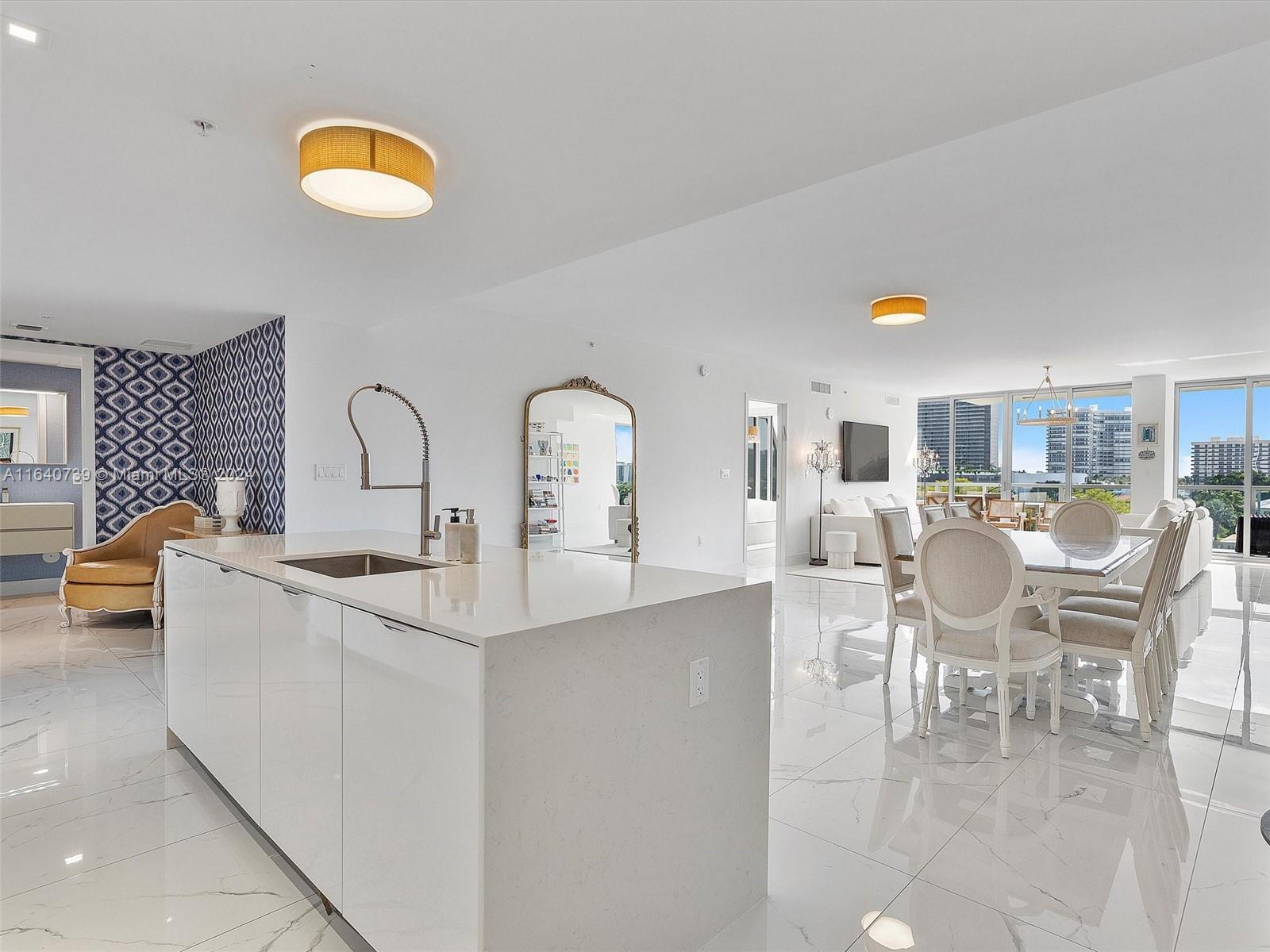 BAY HARBOR ISLANDS - Residential