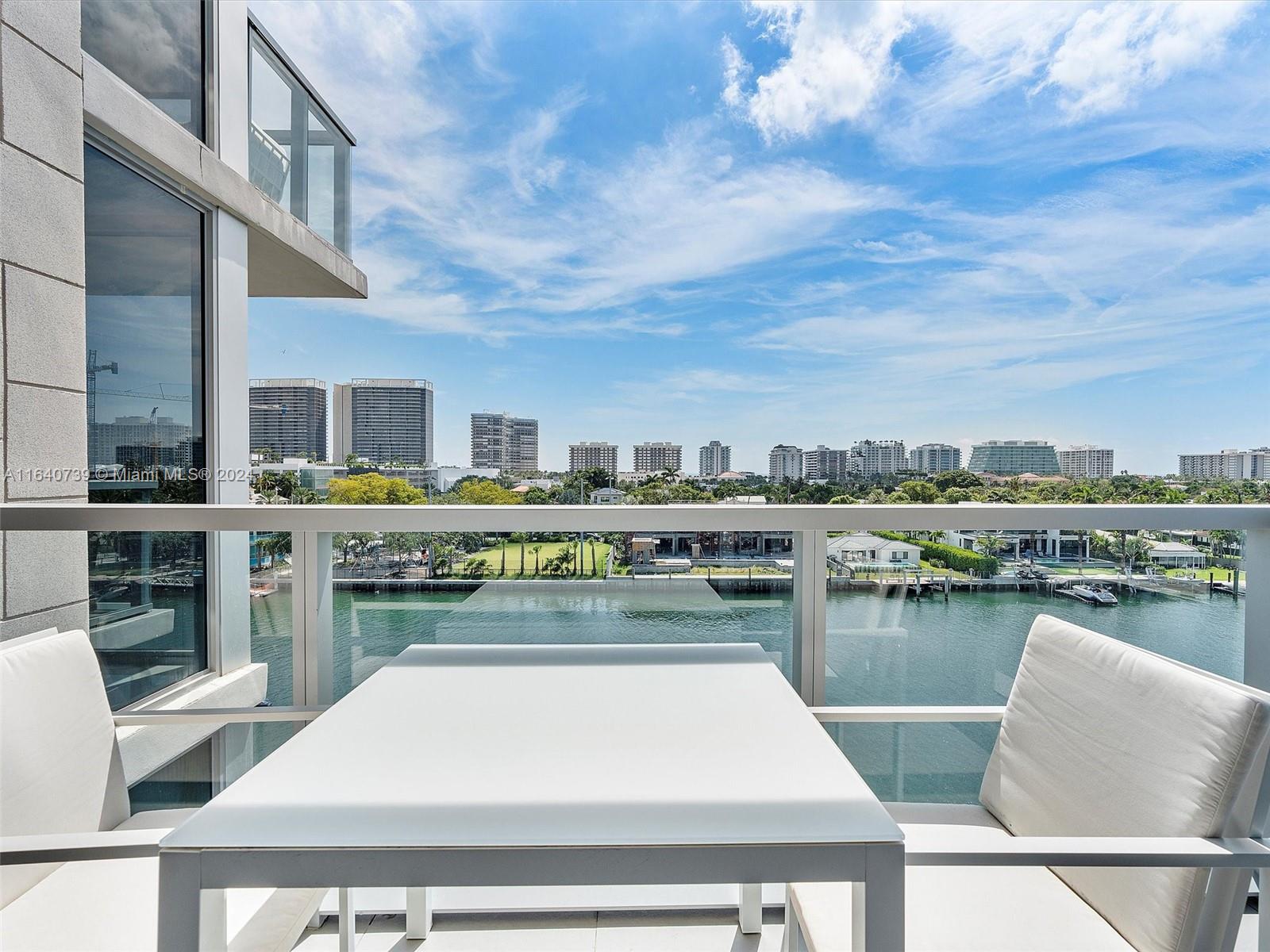 BAY HARBOR ISLANDS - Residential