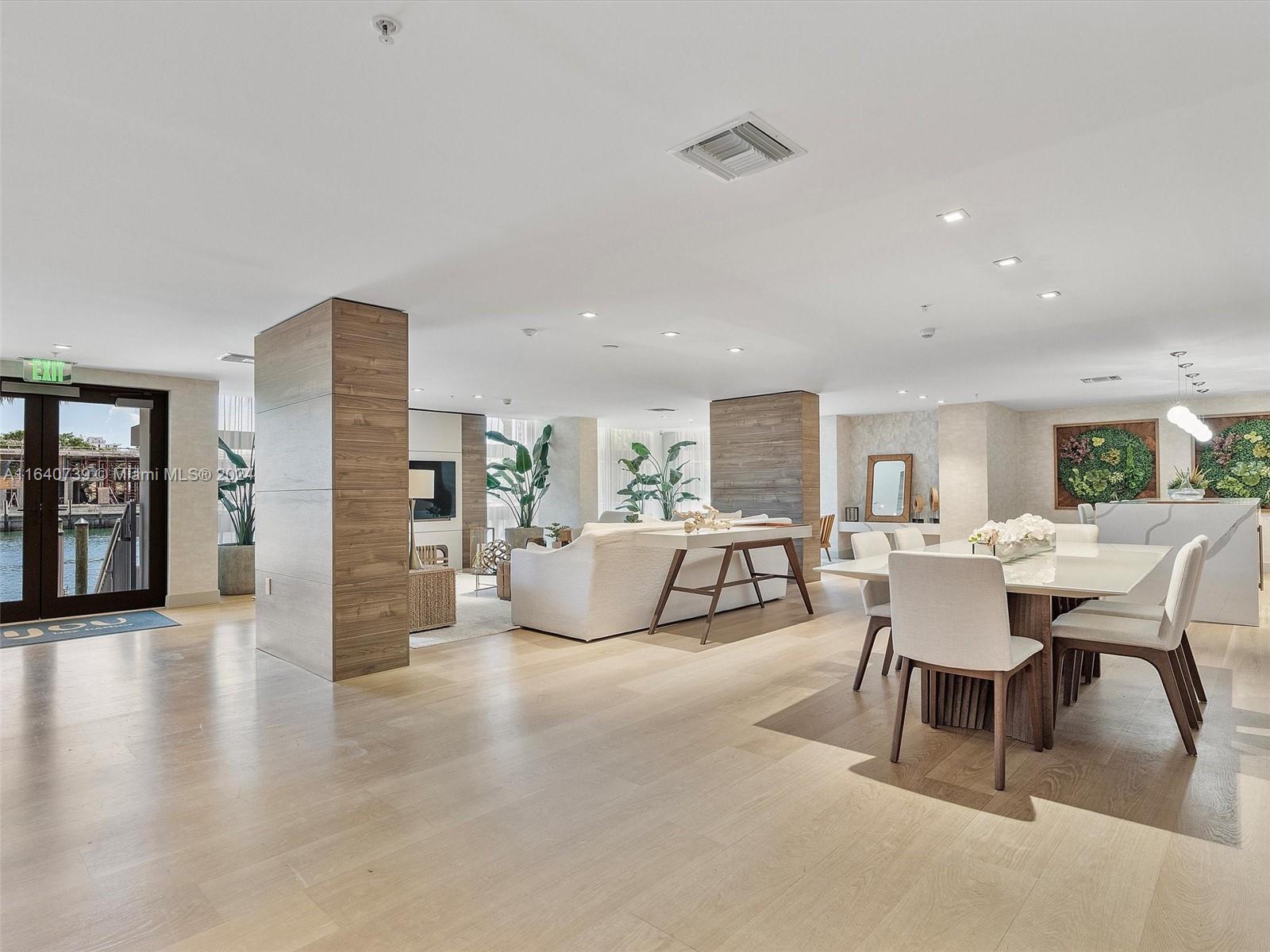 BAY HARBOR ISLANDS - Residential