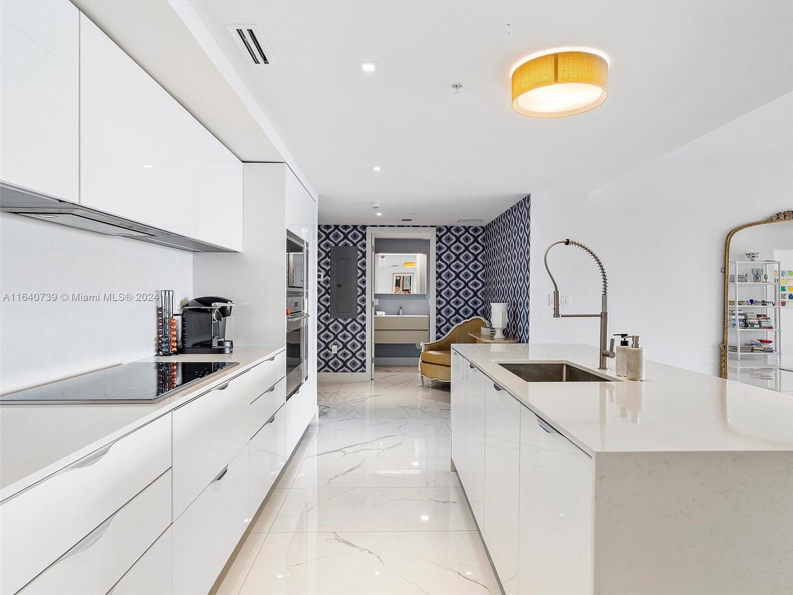 BAY HARBOR ISLANDS - Residential