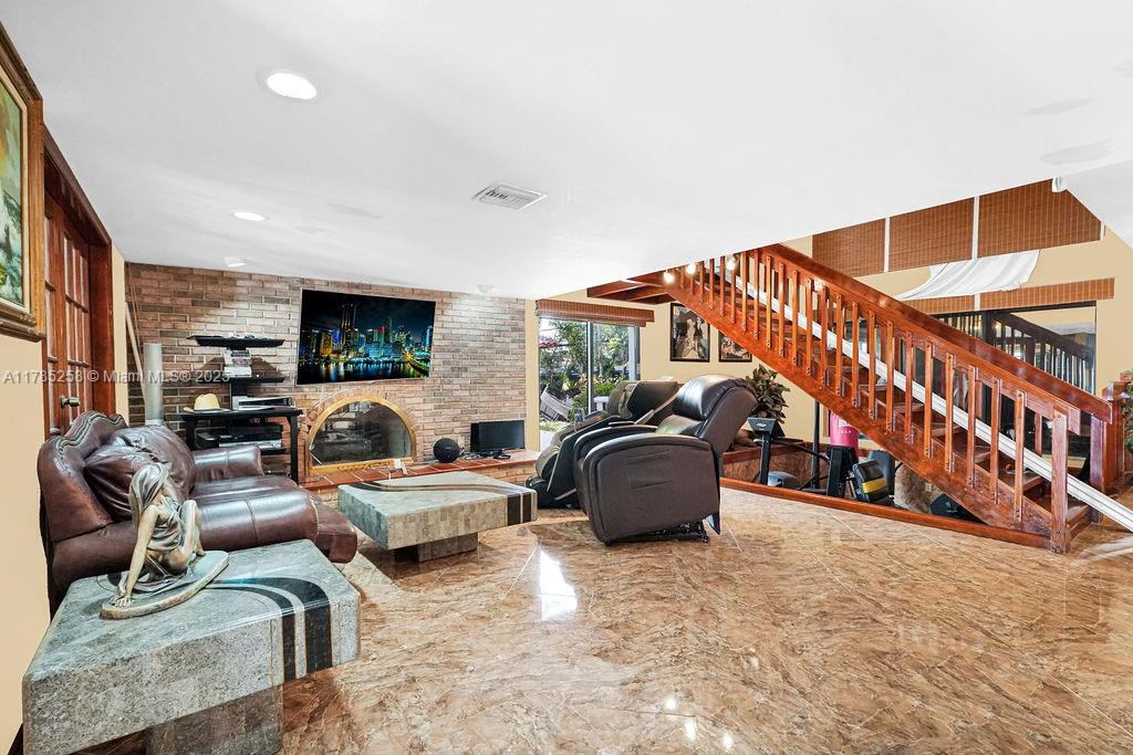 HAPPY FARMS ACRES 2 - Residential