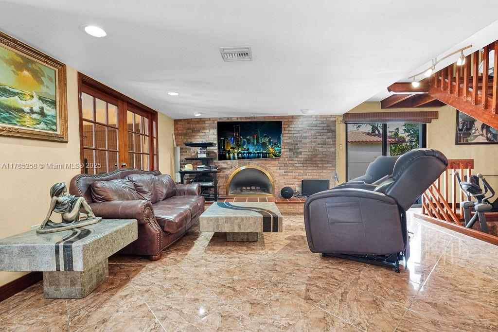 HAPPY FARMS ACRES 2 - Residential