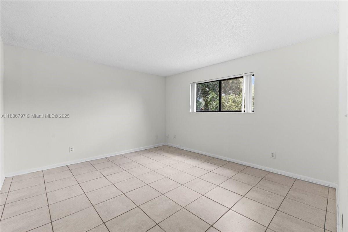 COURTYARDS AT DAVIE CONDO - Residential Lease