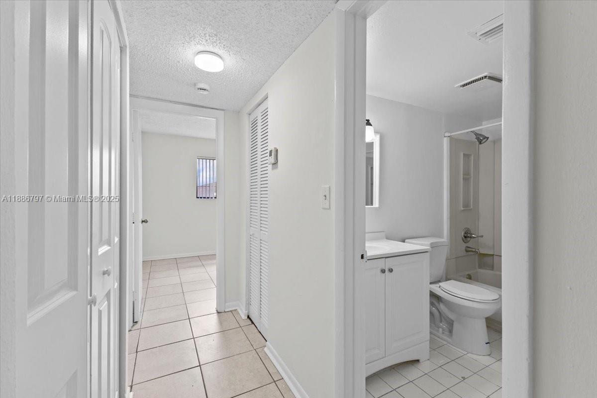 COURTYARDS AT DAVIE CONDO - Residential Lease