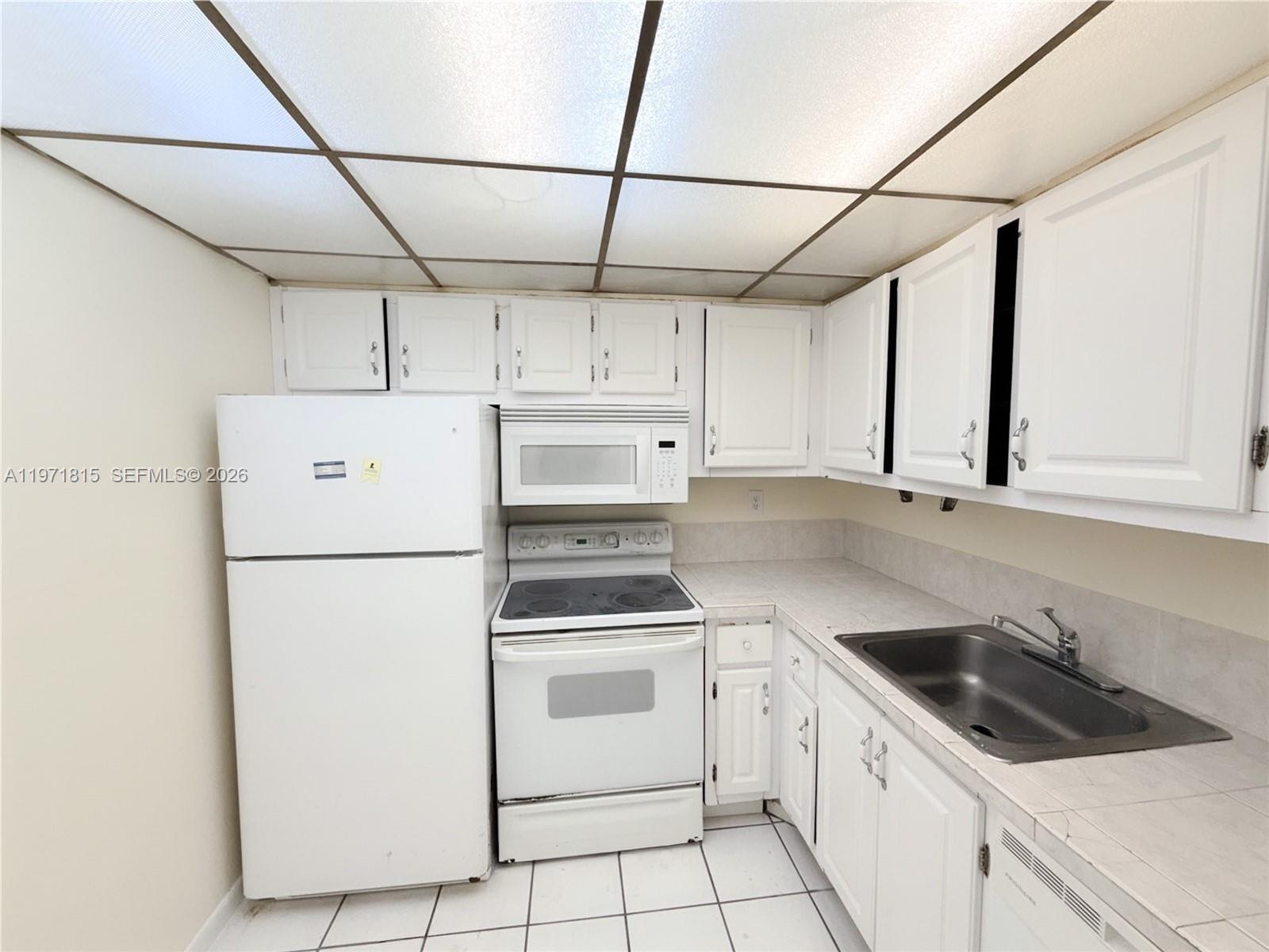 498 NW 165th St Rd D-202