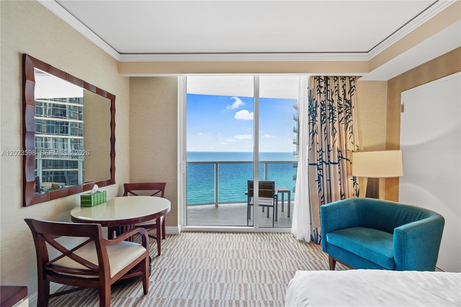 TRUMP INTERNATIONAL SONES - Residential