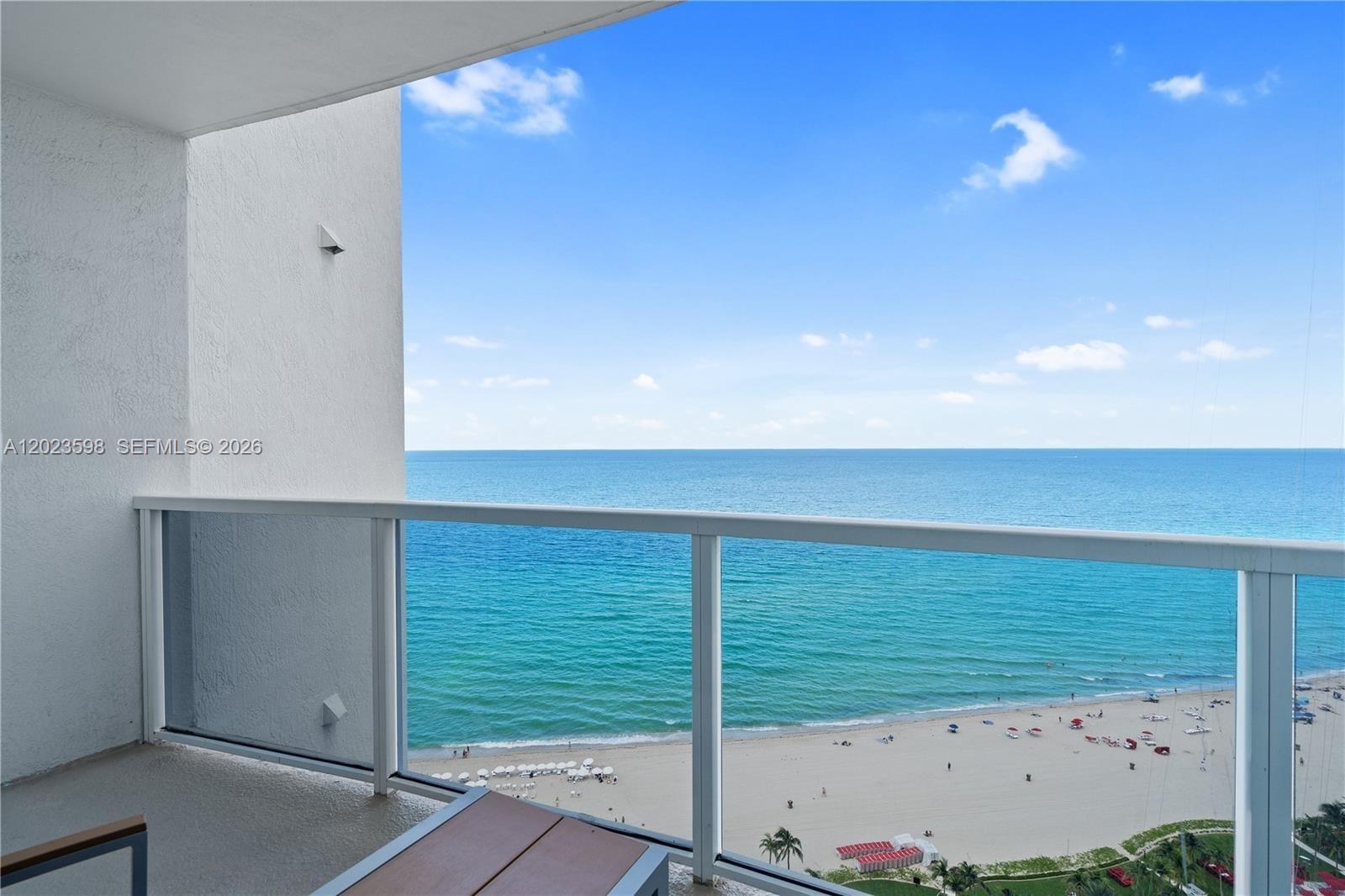 TRUMP INTERNATIONAL SONES - Residential