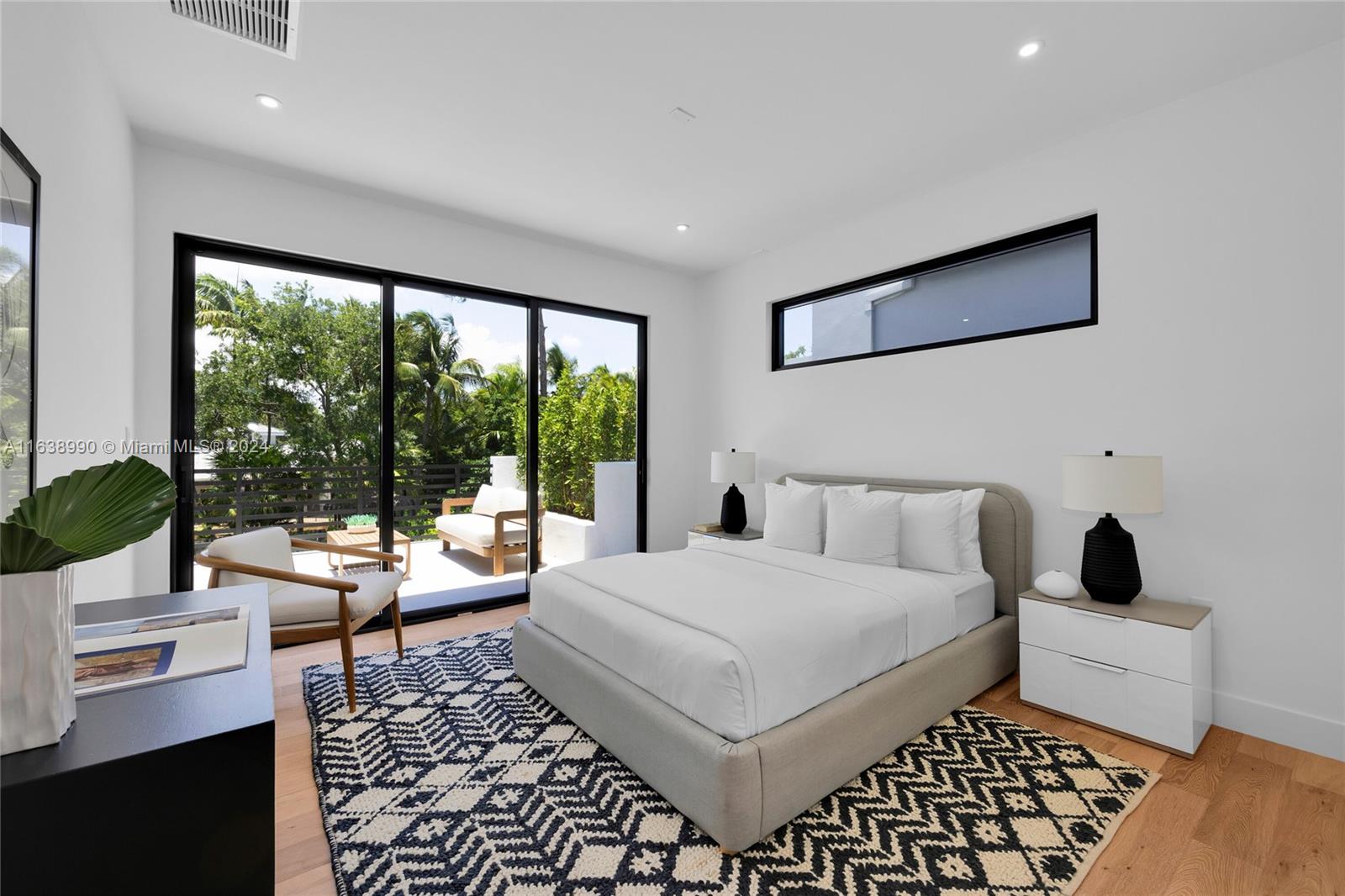 COCOPLUM MANOR - Residential