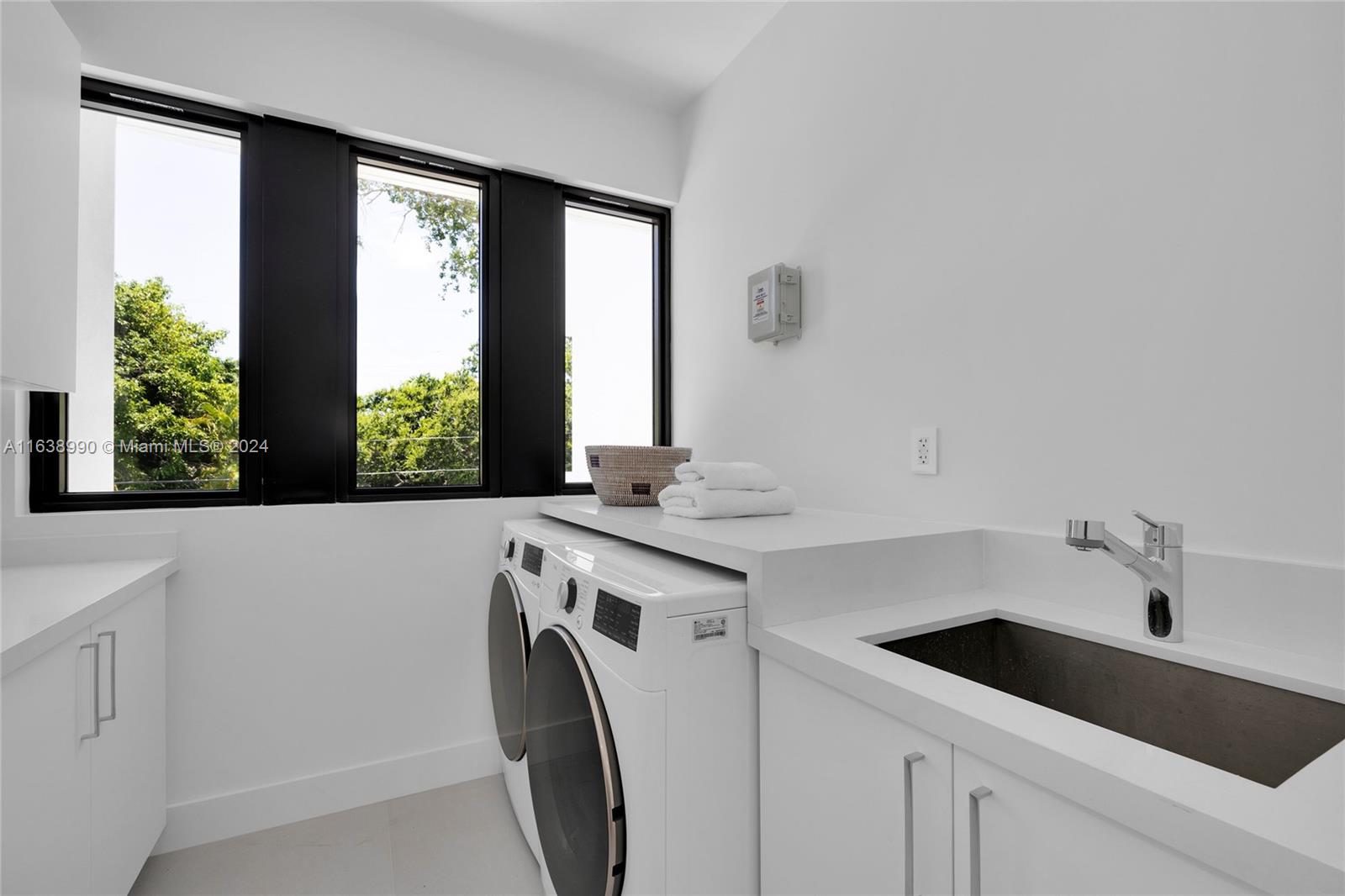 COCOPLUM MANOR - Residential